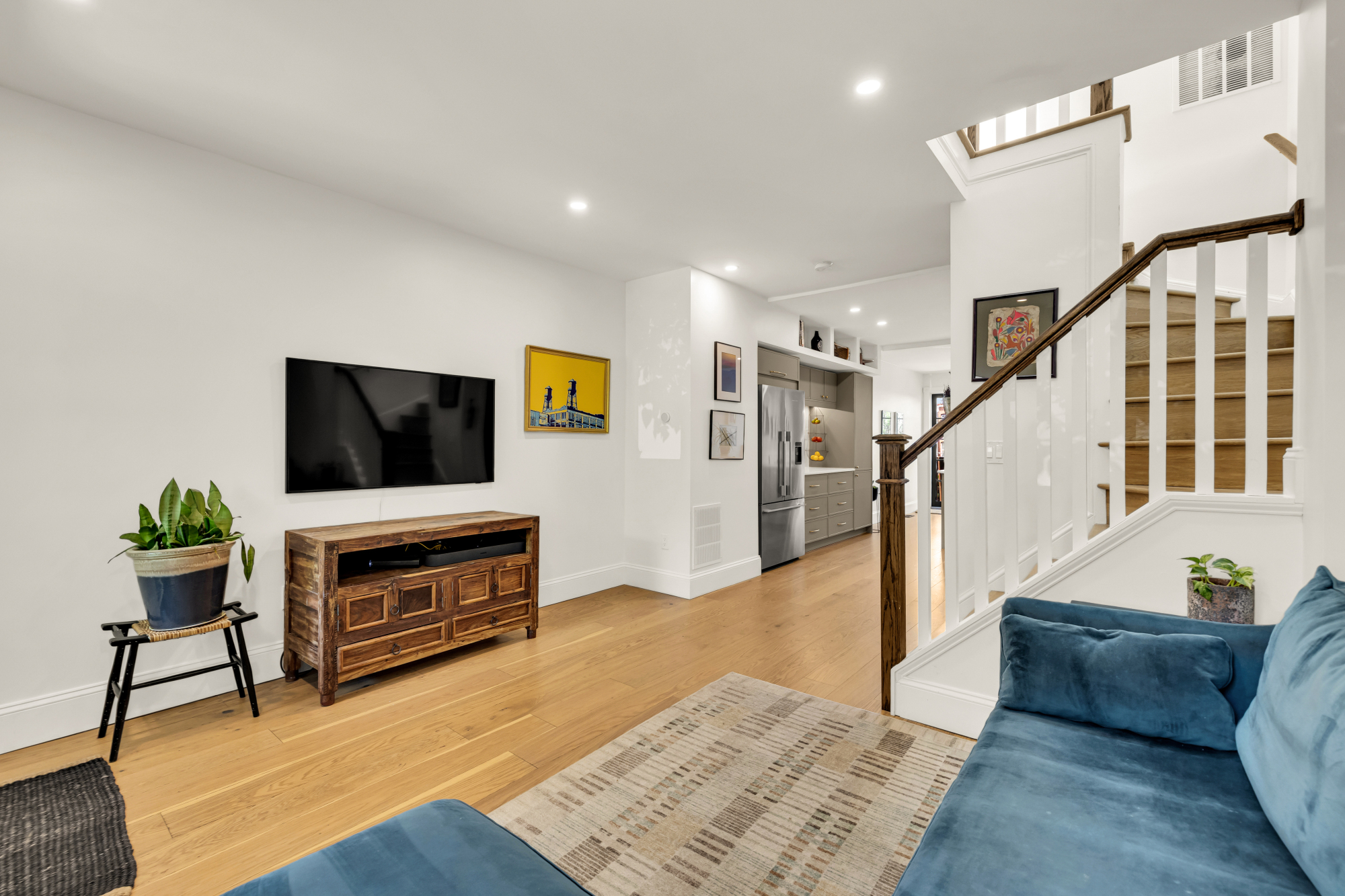 908 Girard Street NE_Living Room 2